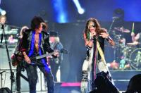 Aerosmith / Slash featuring Myles Kennedy and The Conspirators