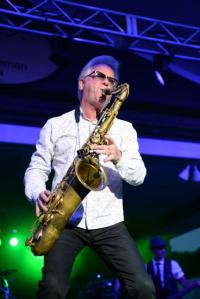  HUEY LEWIS AND THE NEWS