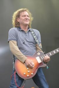 OCEANS CALLING SATURDAY SEA BRIGHT STAGE